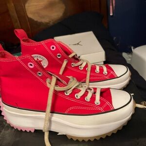 Converse hike hi worn be good condition maybe need new shoe strings